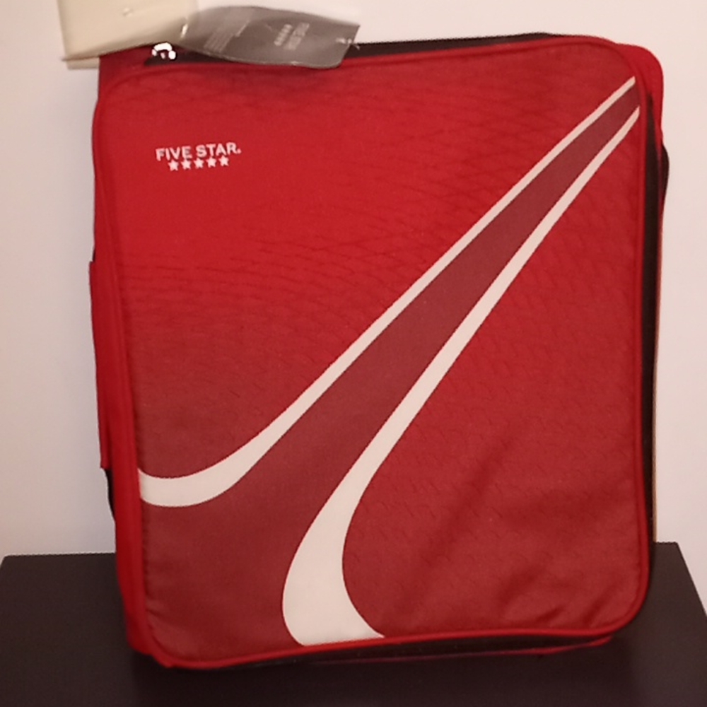 Mead Red Five Star 2" Trapper Keeper Zipper Binder